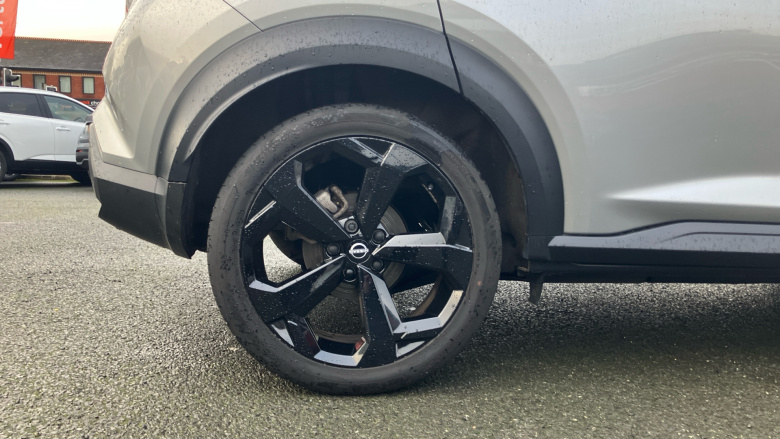 Nissan Juke 1.6 Hybrid Tekna 5dr Auto Hybrid Hatchback